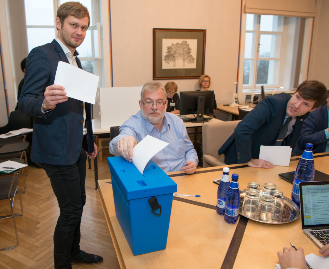 Esimeheks valiti Mihhail Stalnuhhin ja aseesimeheks Remo Holsmer